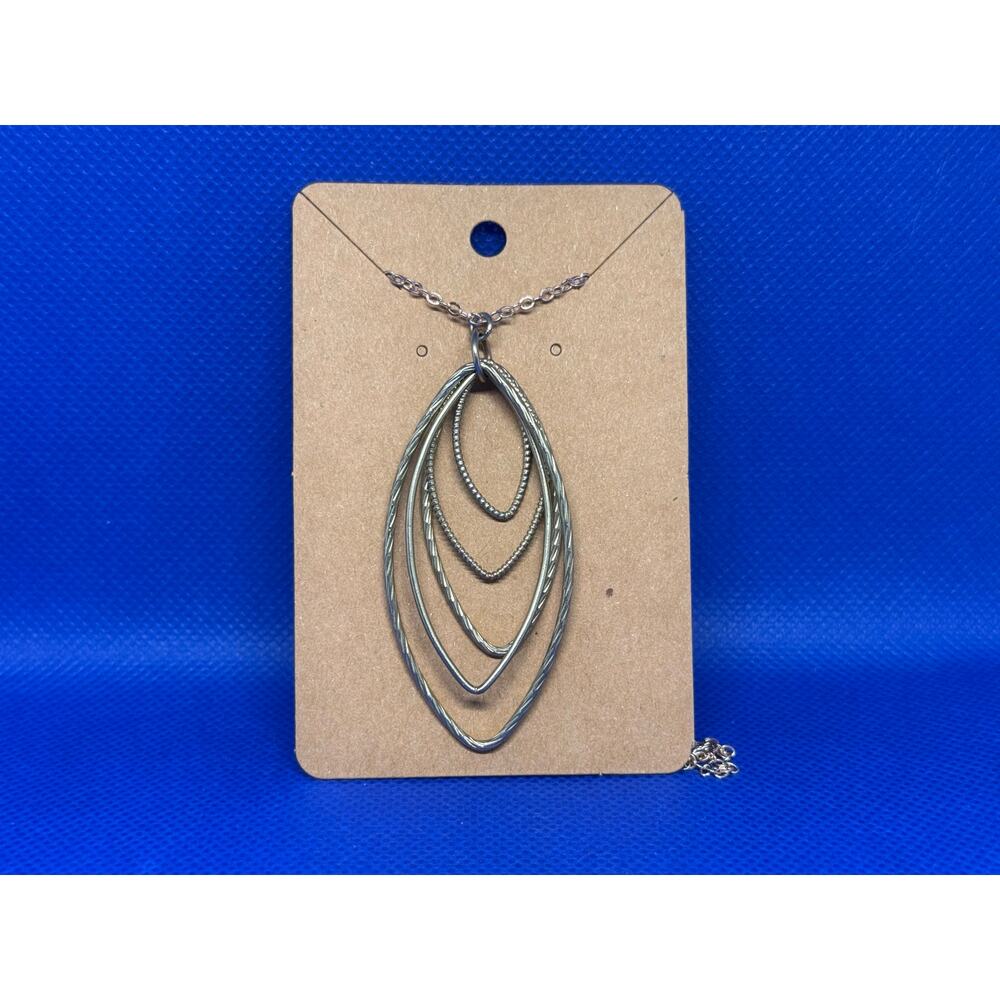 🧚🏻‍♀️ Handmade Rose Tone Chain Necklace Layered Gold Tone Pendant 26” Boho